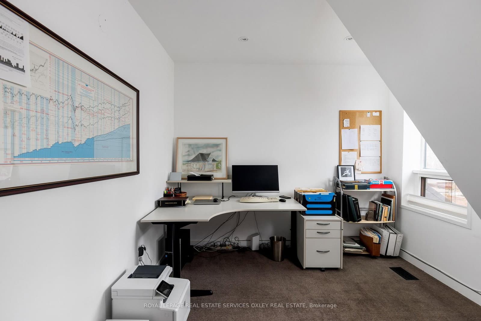 28 Roxborough Street W thumbnail 29