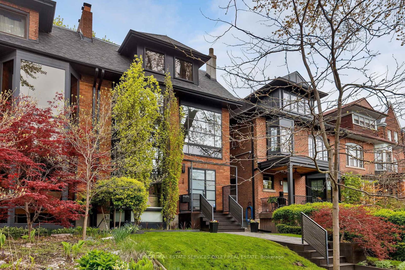28 Roxborough Street W thumbnail 45