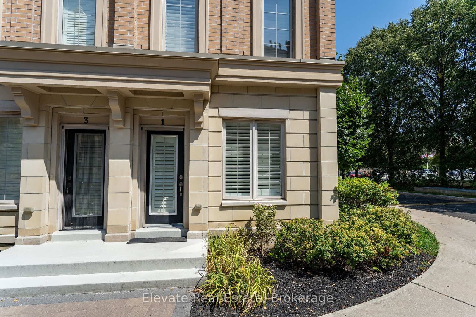 1 Hargrave Lane, Unit 1