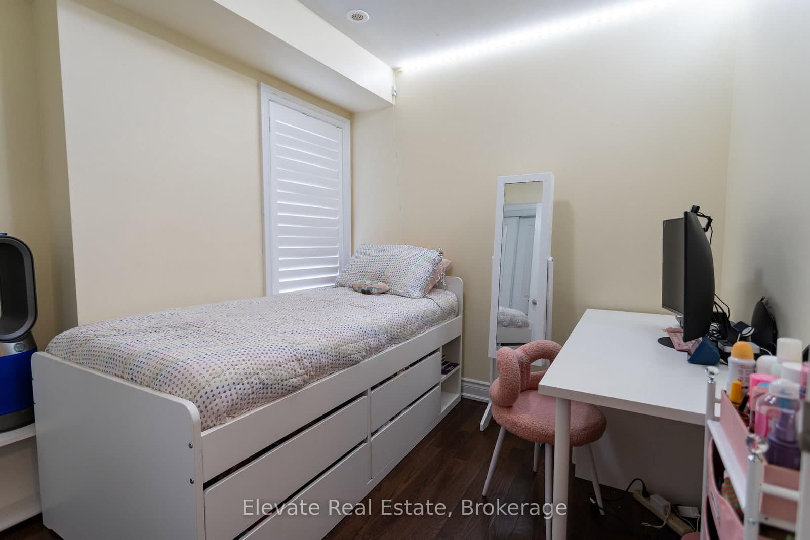 1 Hargrave Lane, Unit 1 thumbnail 14