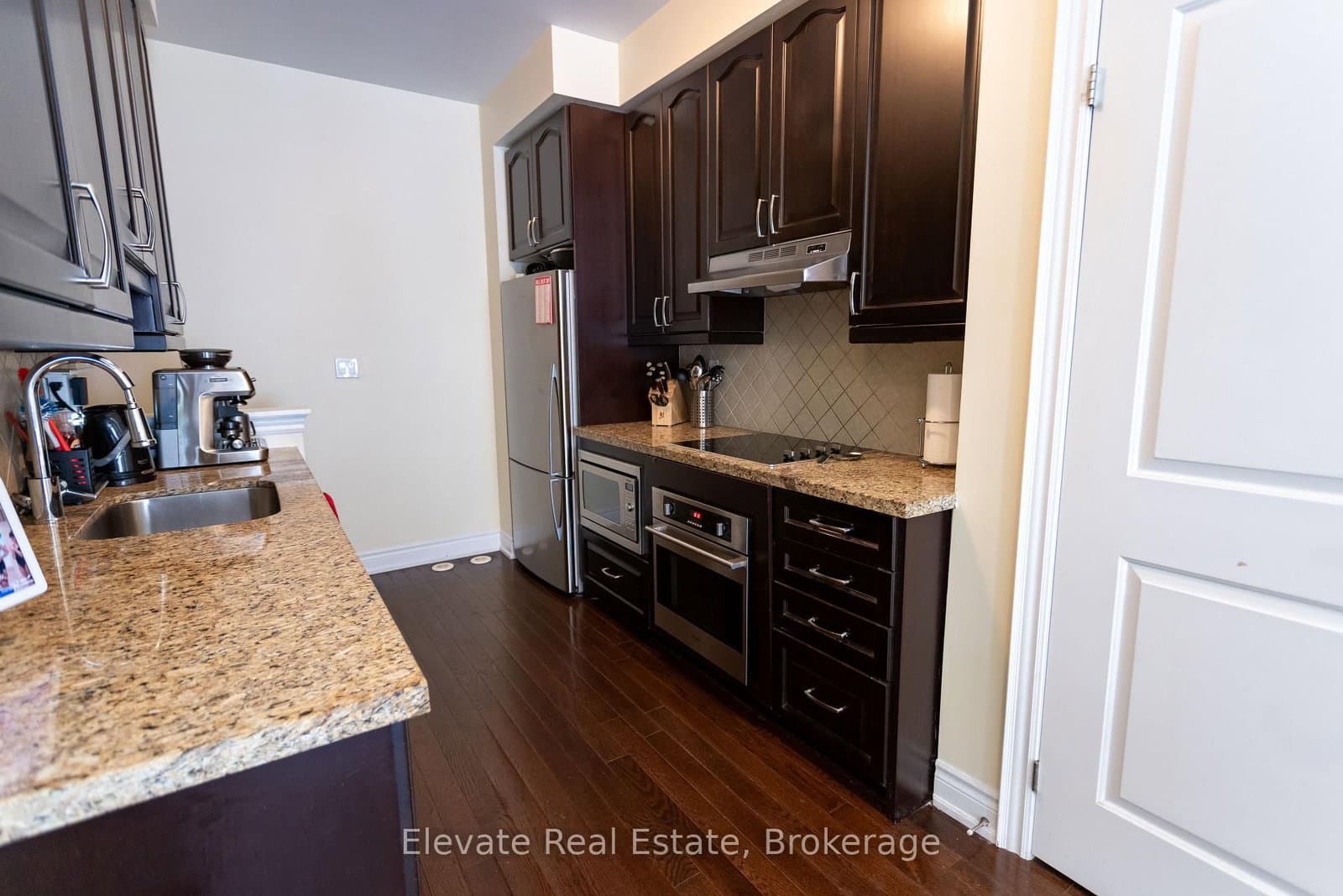 1 Hargrave Lane, Unit 1 thumbnail 9