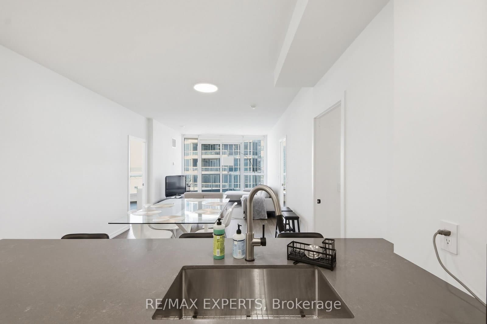 208 Queens Quay W, Unit 2211 thumbnail 12