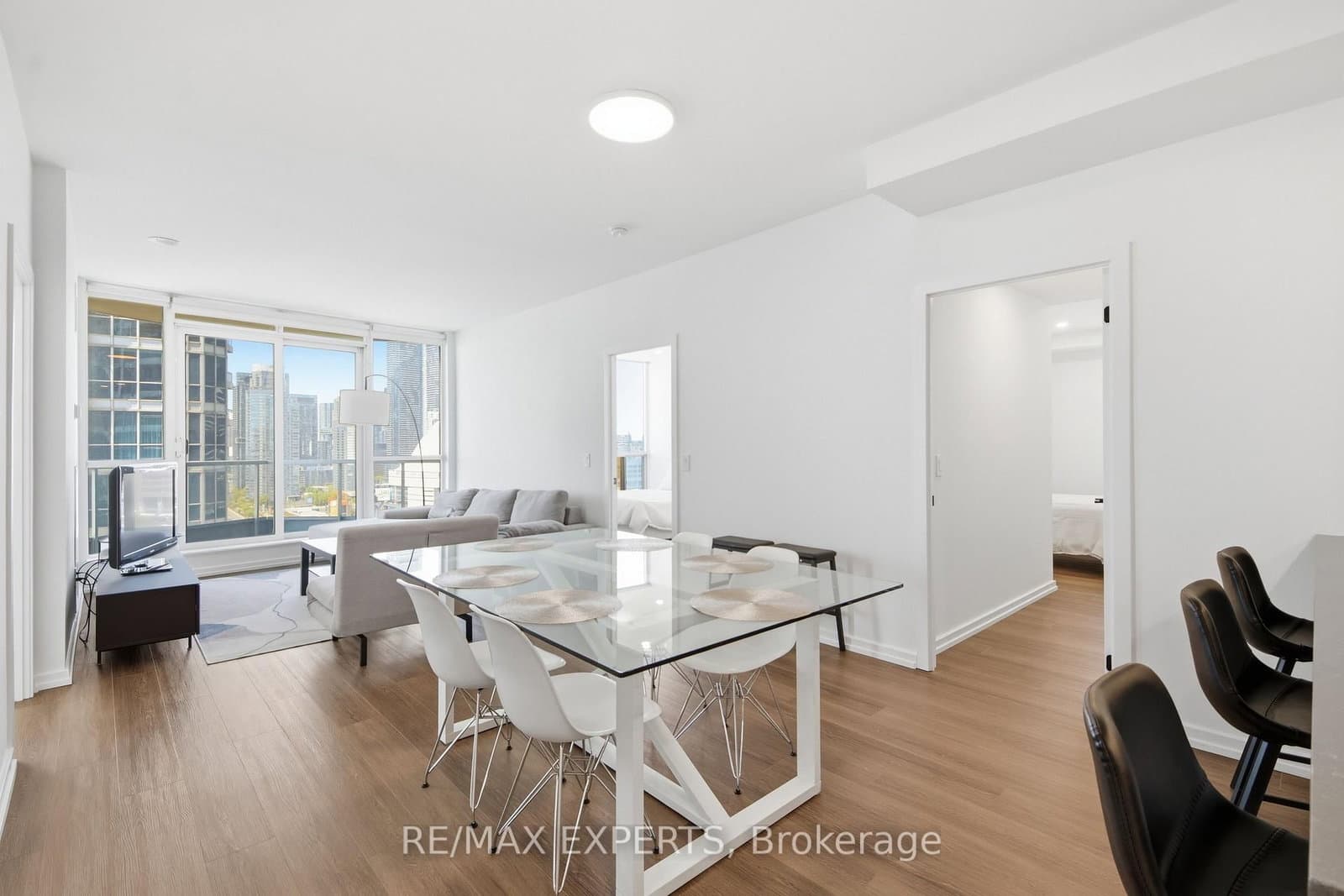208 Queens Quay W, Unit 2211 thumbnail 13