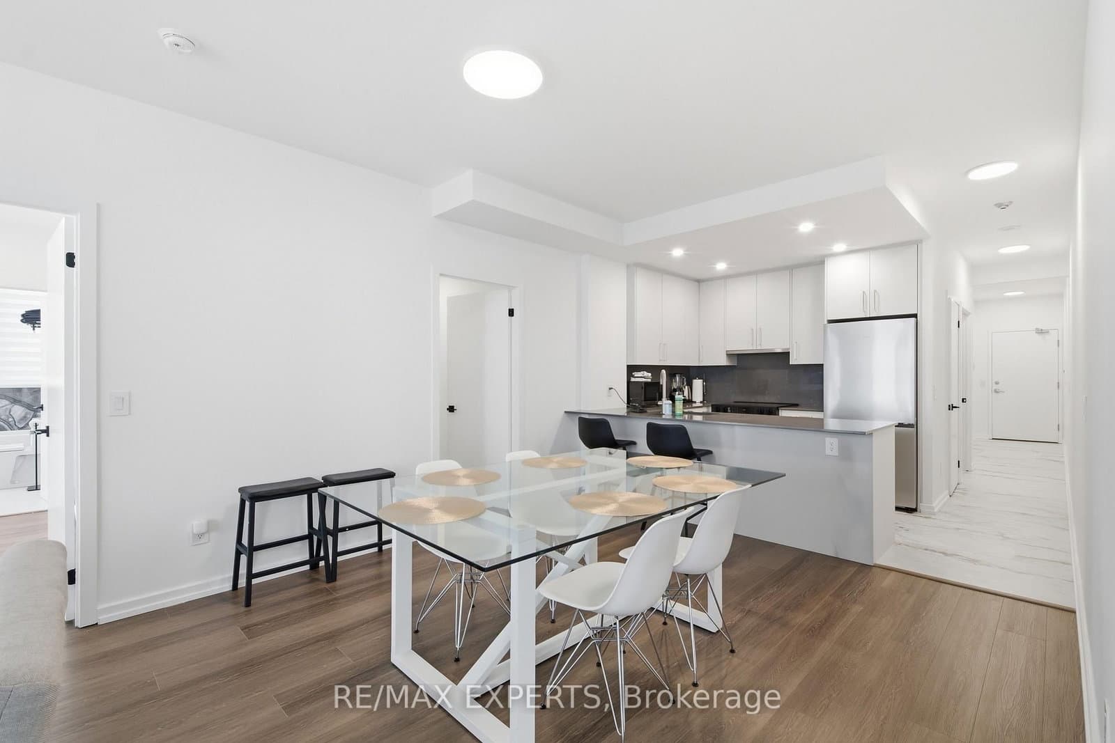 208 Queens Quay W, Unit 2211 thumbnail 14