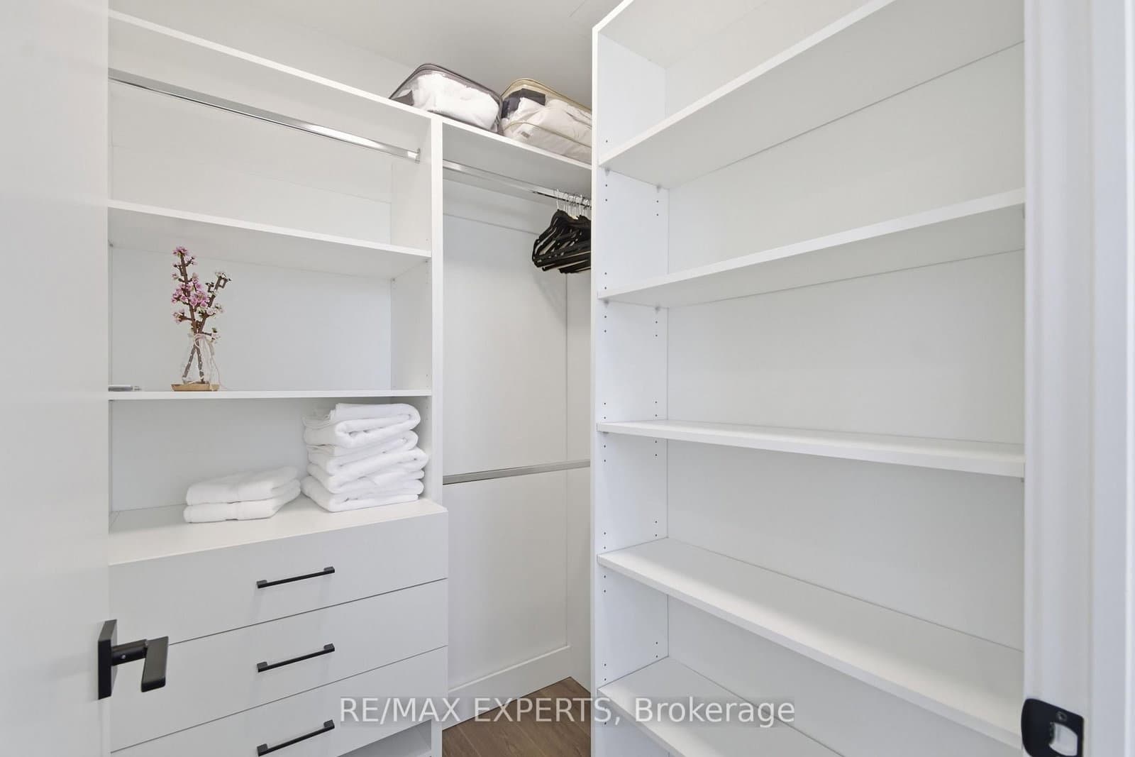208 Queens Quay W, Unit 2211 thumbnail 19