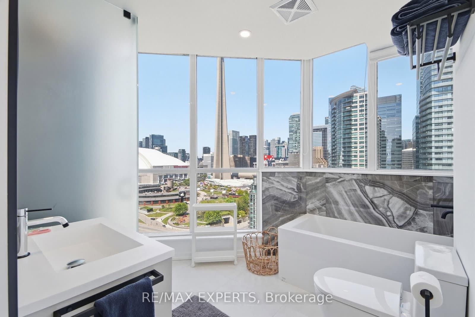 208 Queens Quay W, Unit 2211 thumbnail 20