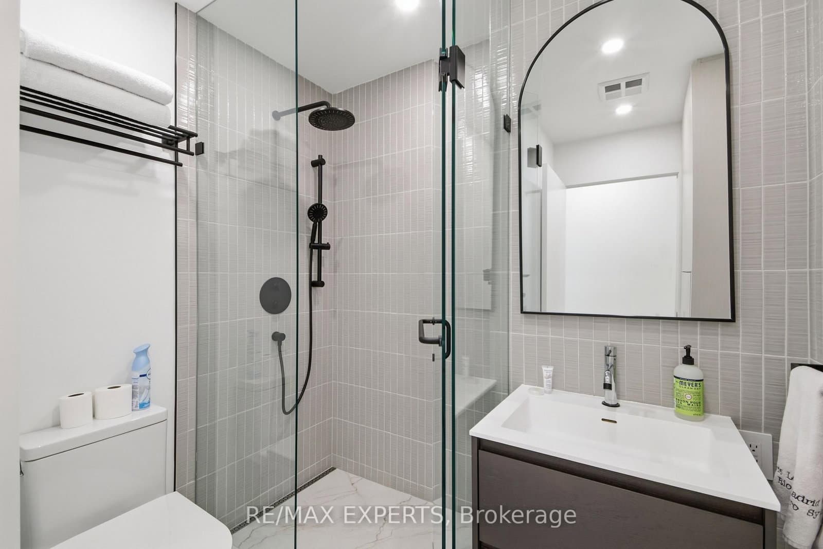 208 Queens Quay W, Unit 2211 thumbnail 28