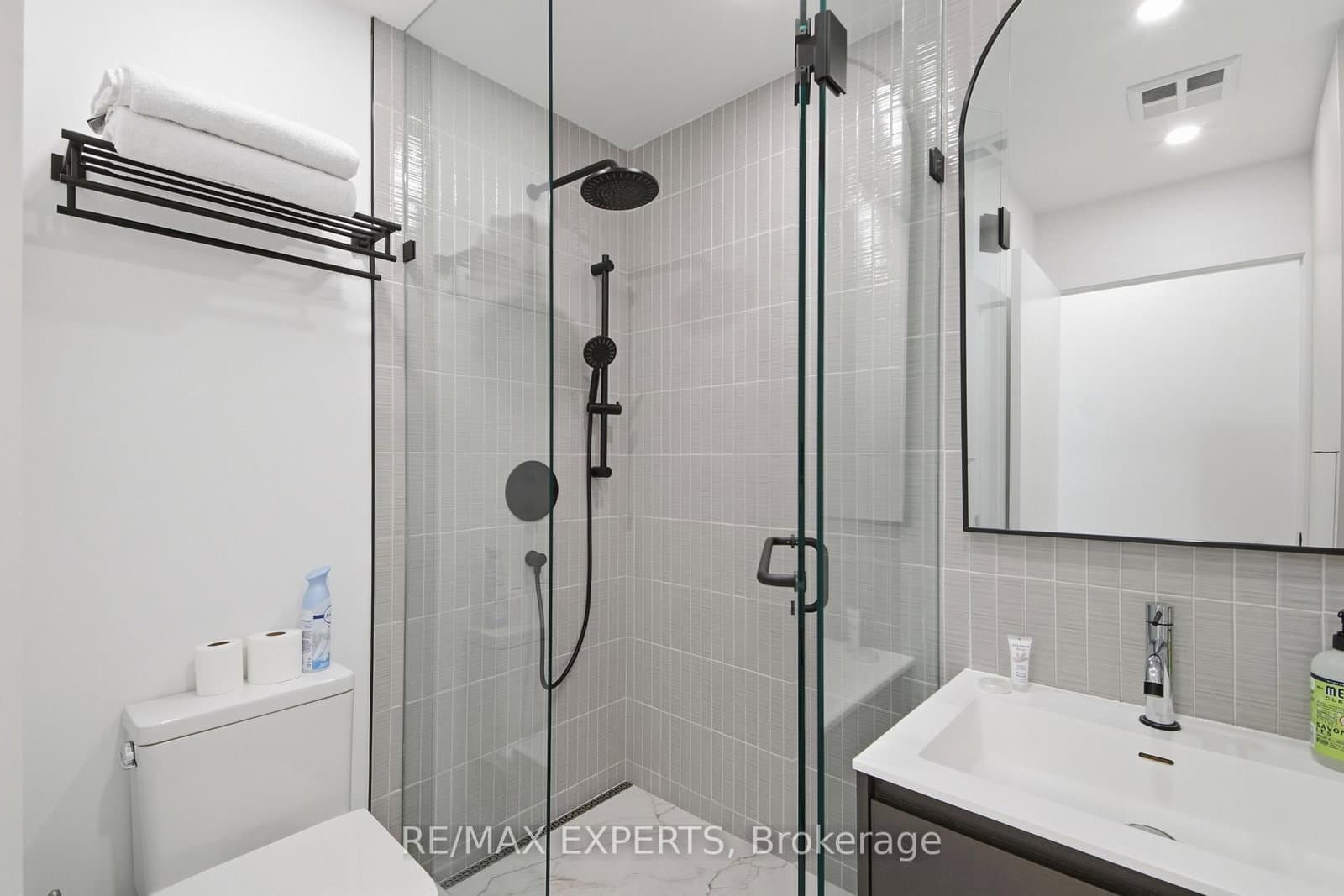 208 Queens Quay W, Unit 2211 thumbnail 30