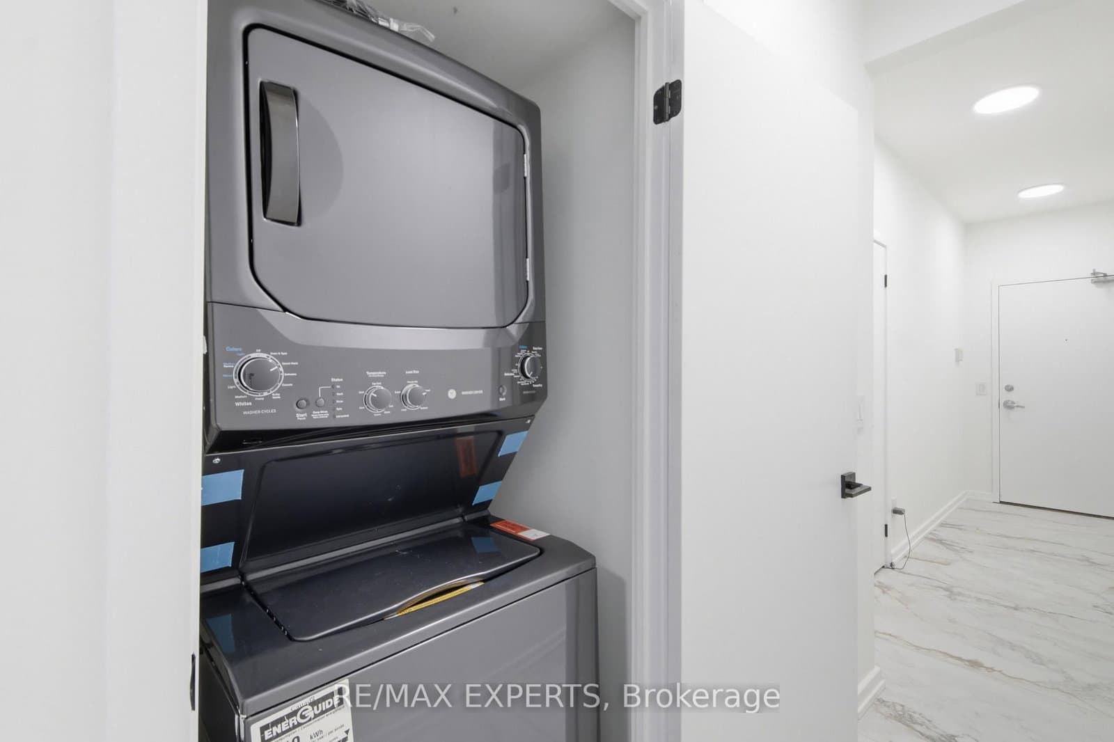 208 Queens Quay W, Unit 2211 thumbnail 31
