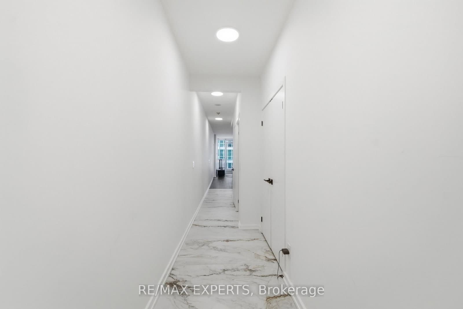 208 Queens Quay W, Unit 2211 thumbnail 6