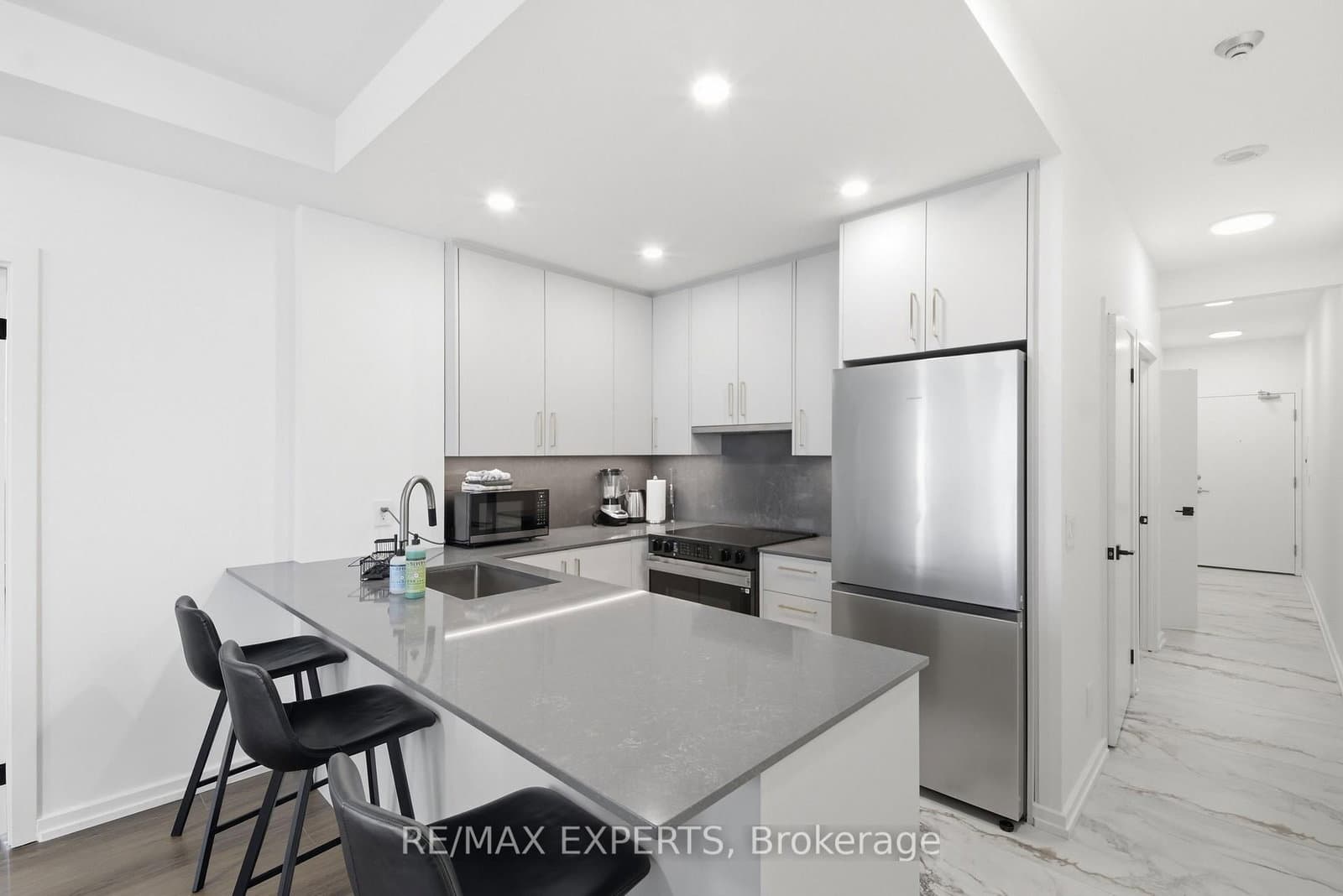 208 Queens Quay W, Unit 2211 thumbnail 7