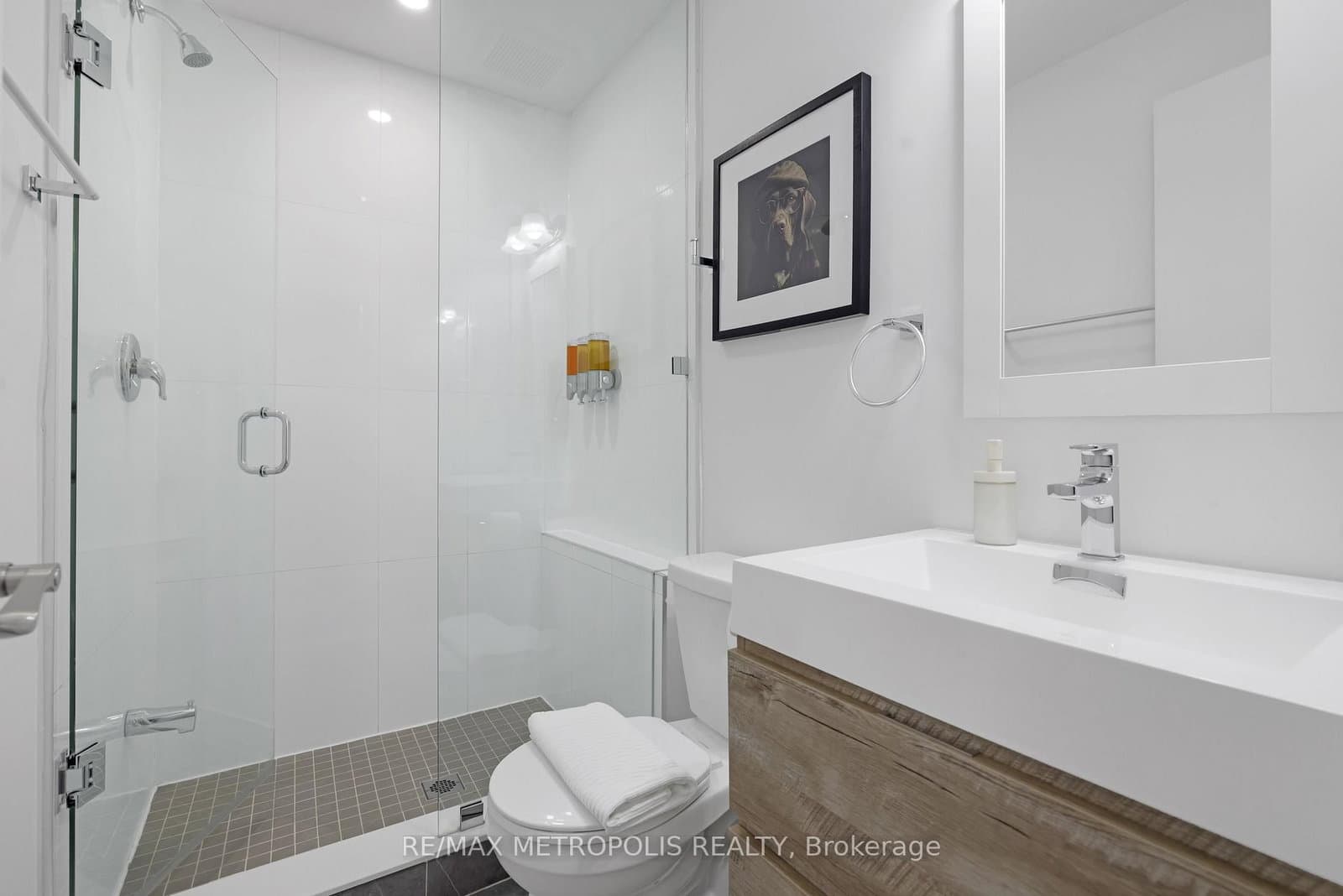 449 Lansdowne Avenue thumbnail 27