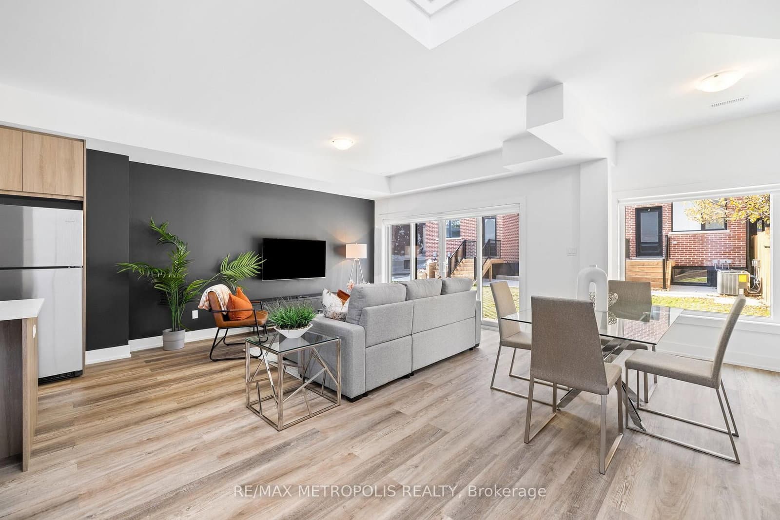 449 Lansdowne Avenue thumbnail 29