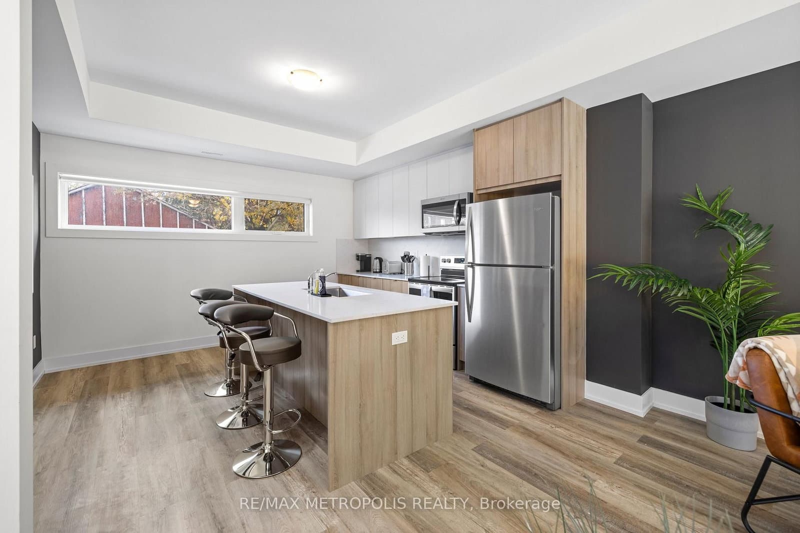 449 Lansdowne Avenue thumbnail 32