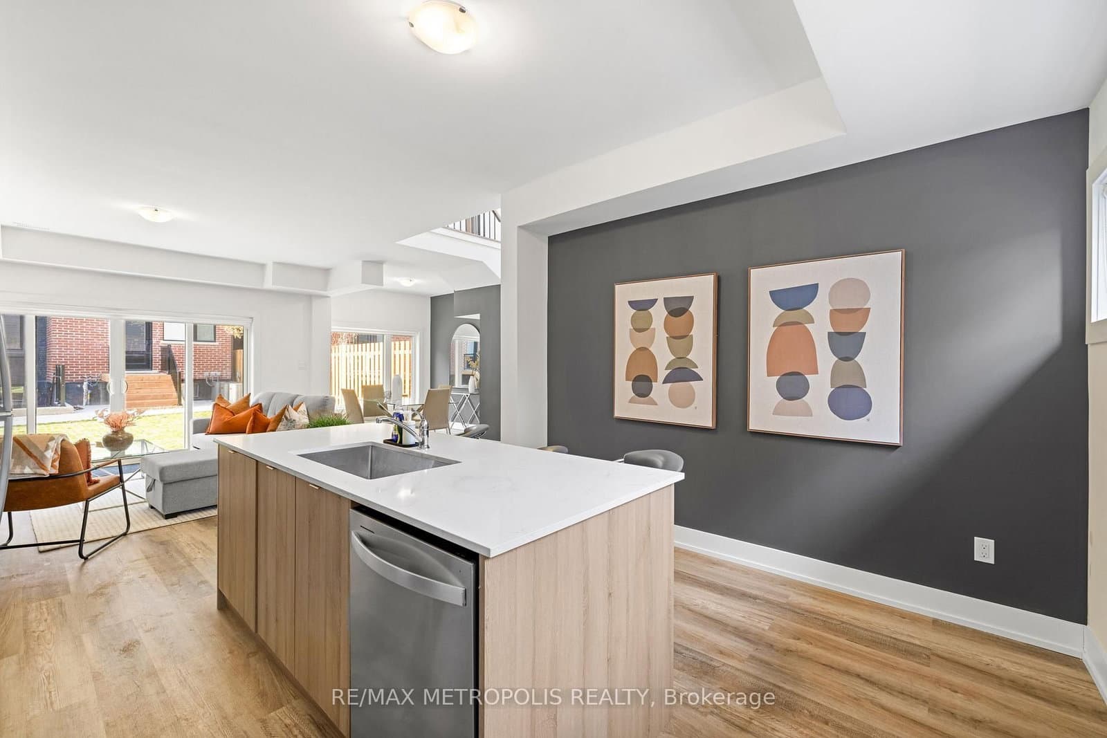 449 Lansdowne Avenue thumbnail 34