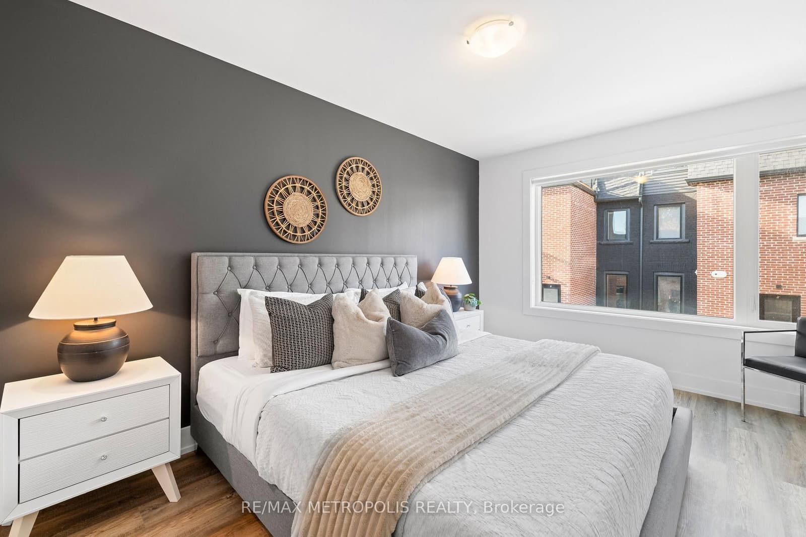 449 Lansdowne Avenue thumbnail 37