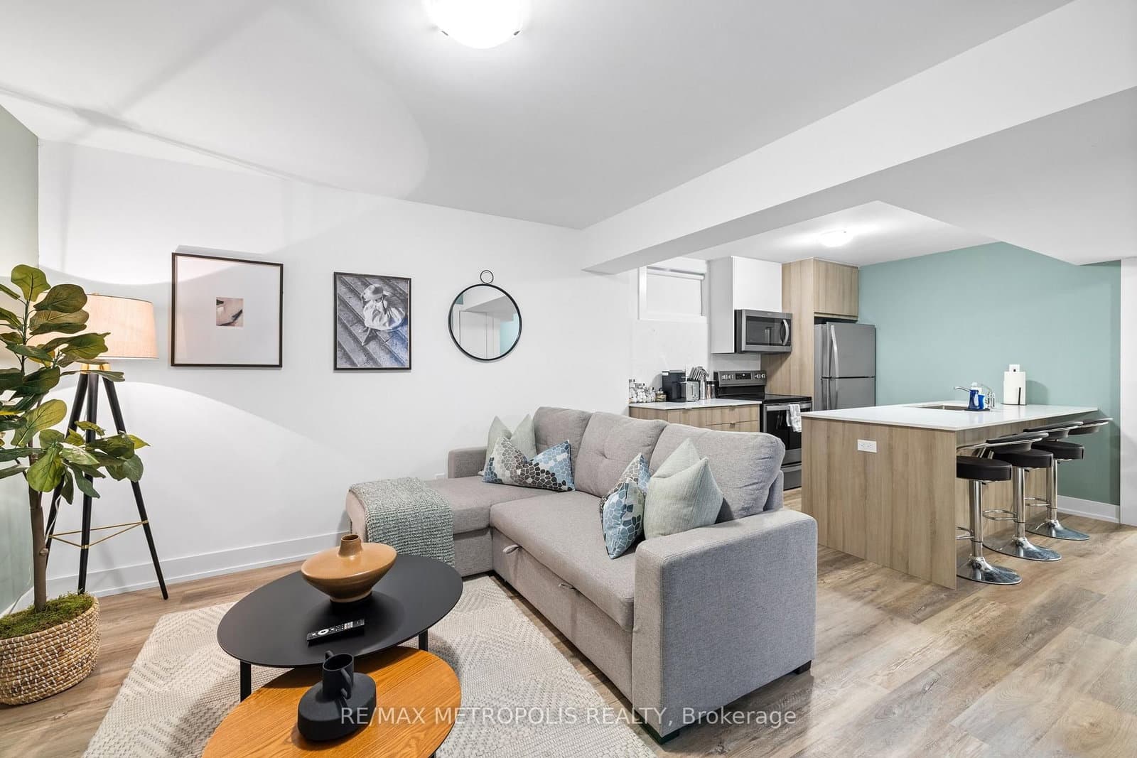 447 Lansdowne Avenue thumbnail 22