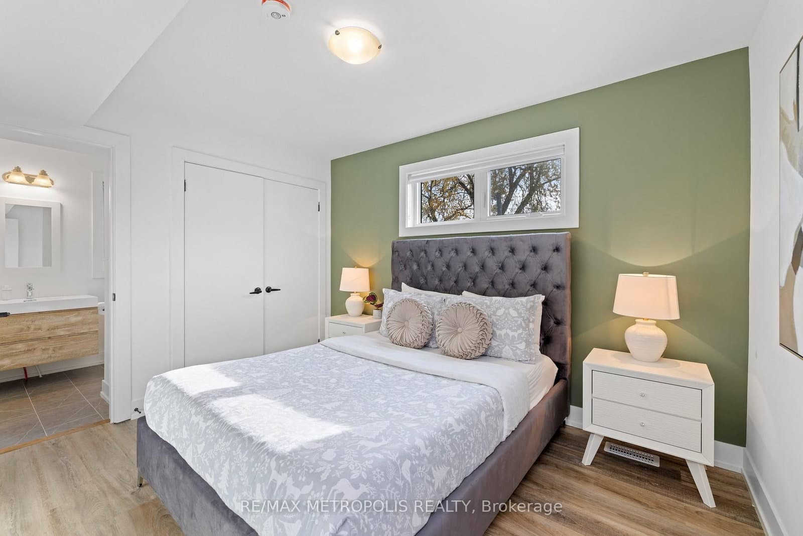 447 Lansdowne Avenue thumbnail 42