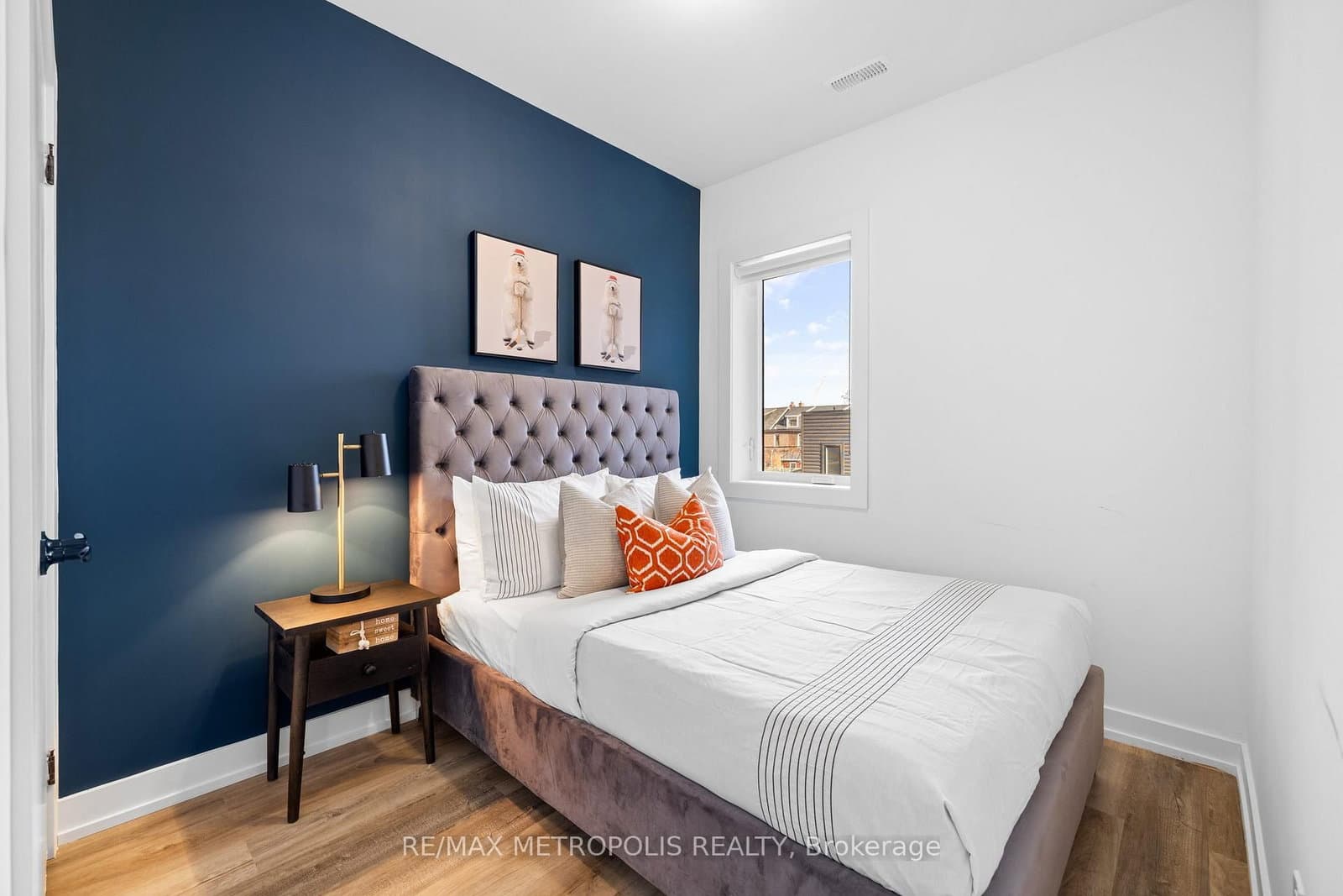 447 Lansdowne Avenue thumbnail 7