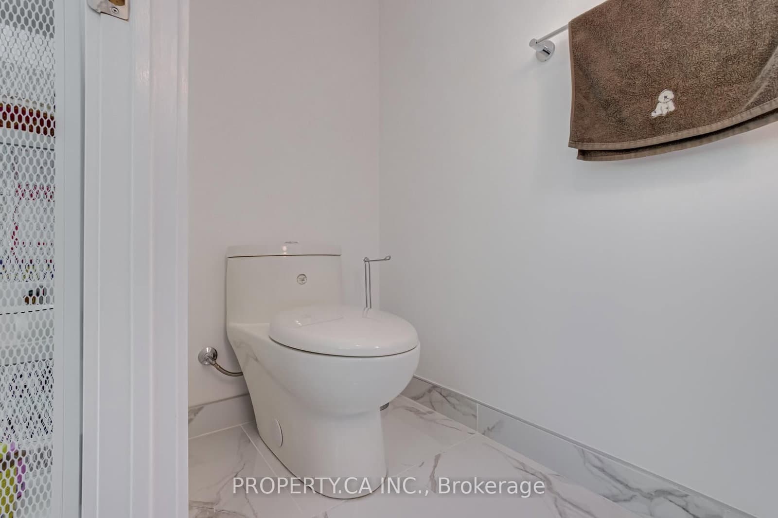 2 Teagarden Court N, Unit 102 thumbnail 10