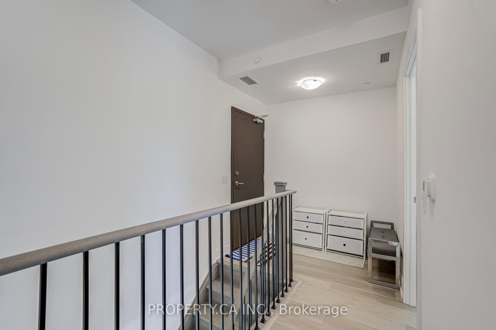 2 Teagarden Court N, Unit 102 thumbnail 14