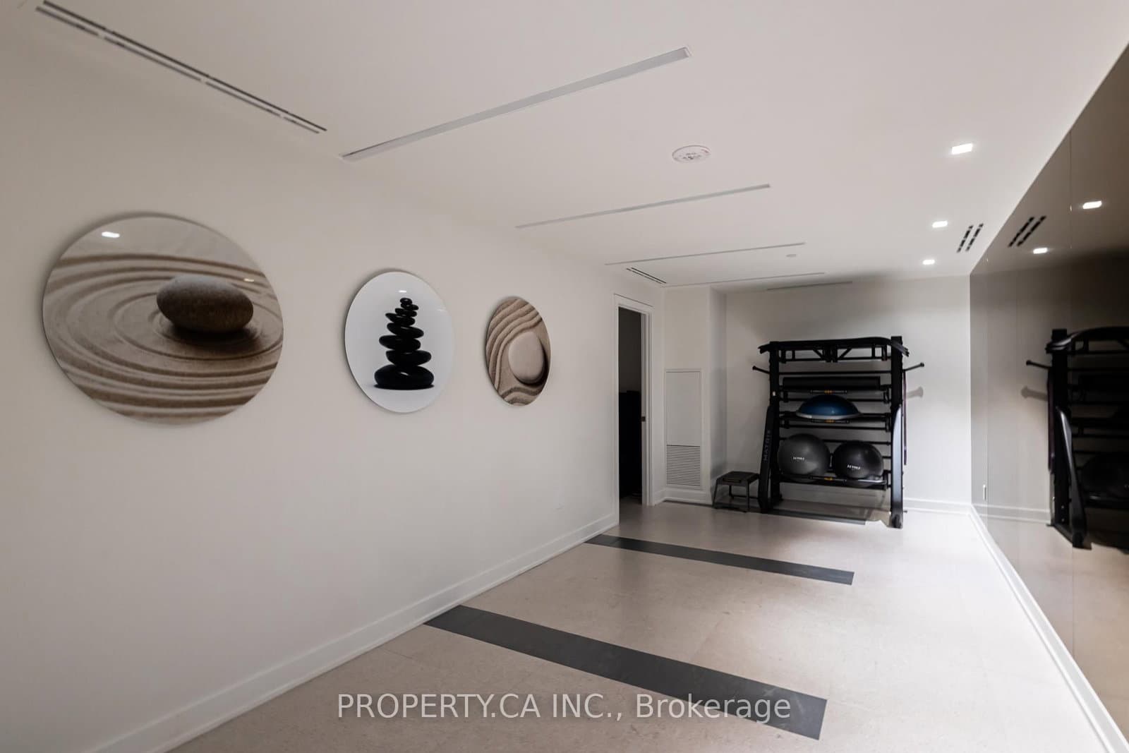 2 Teagarden Court N, Unit 102 thumbnail 26