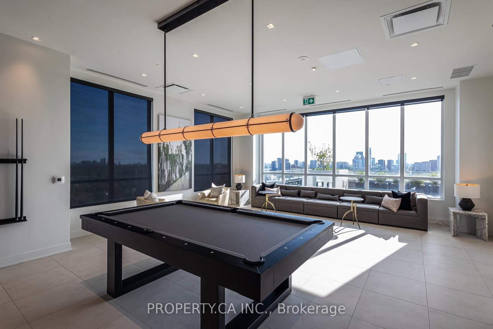 2 Teagarden Court N, Unit 102 thumbnail 31
