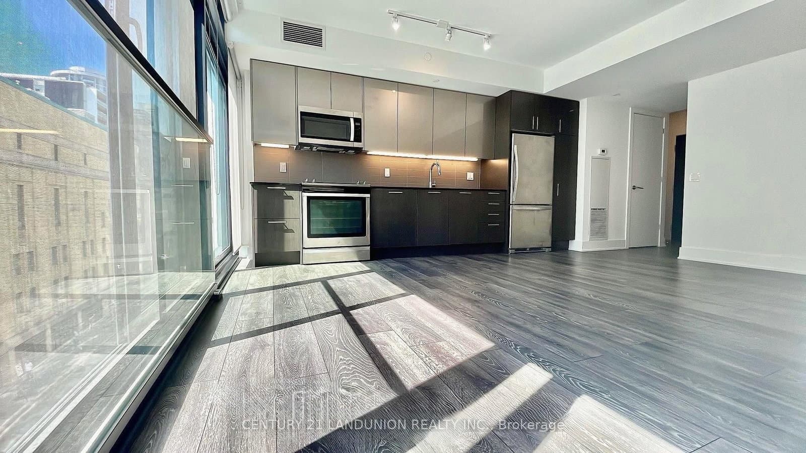 403 Church Street, Unit 508 thumbnail 3