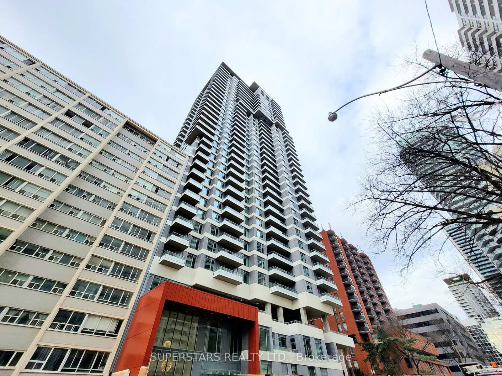 50 Dunfield Avenue, Unit 814