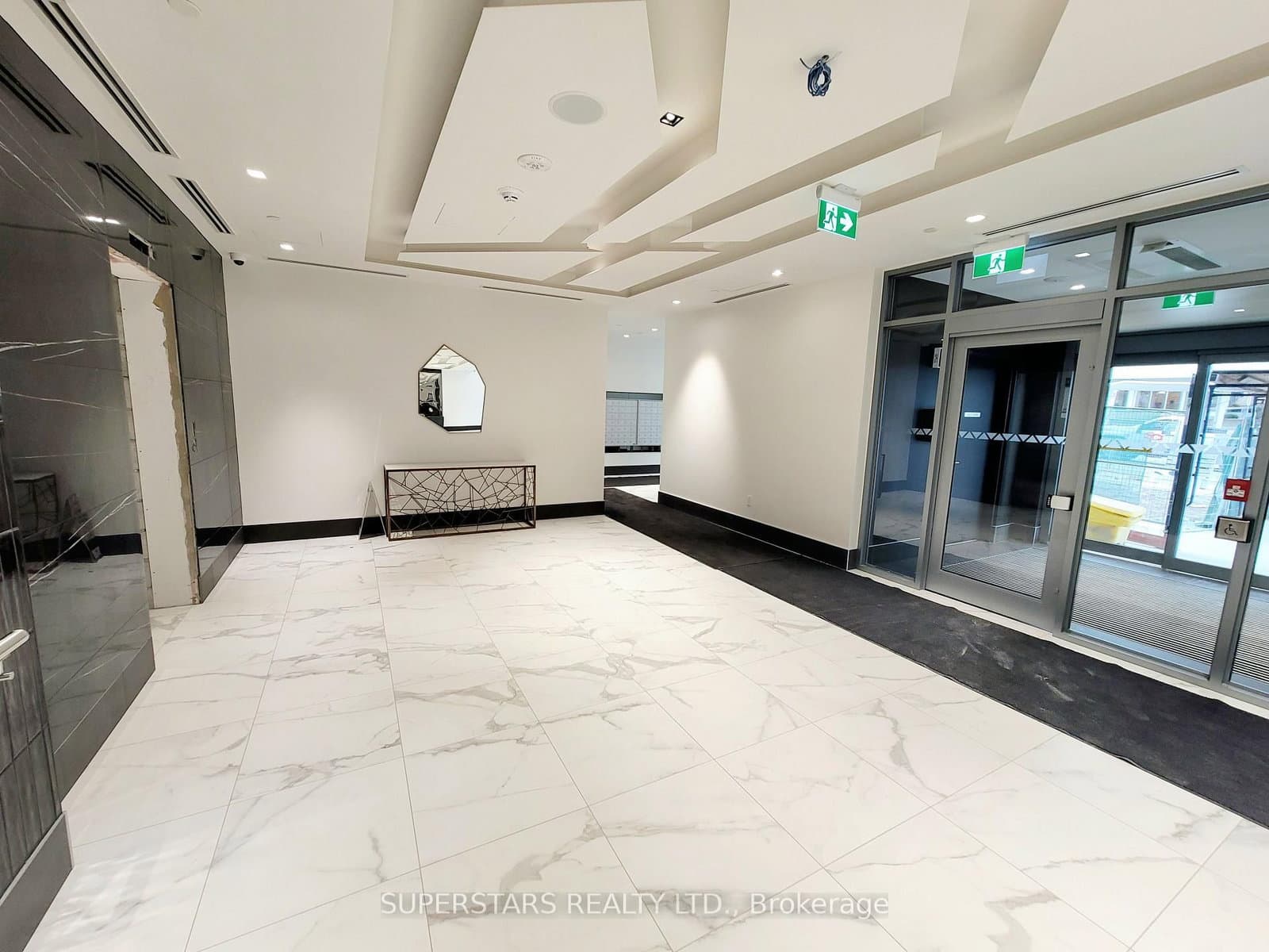 50 Dunfield Avenue, Unit 814 thumbnail 3