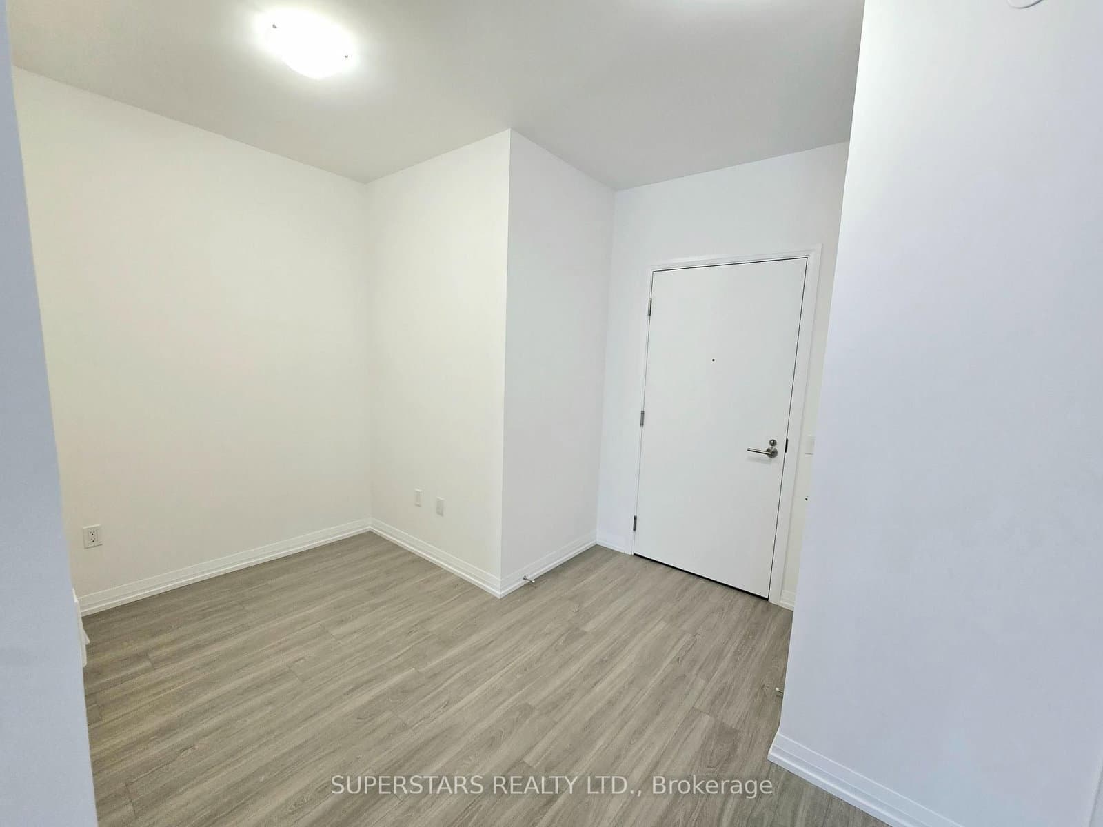 50 Dunfield Avenue, Unit 814 thumbnail 6