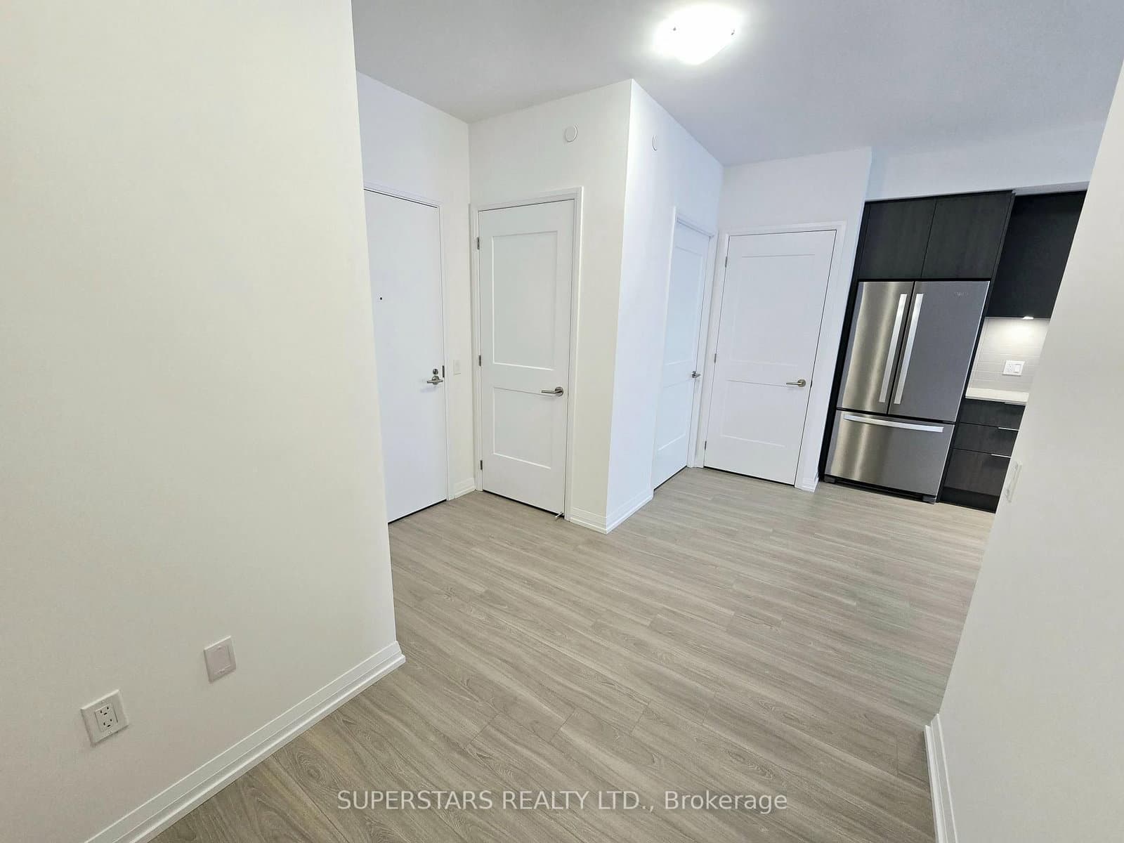 50 Dunfield Avenue, Unit 814 thumbnail 8