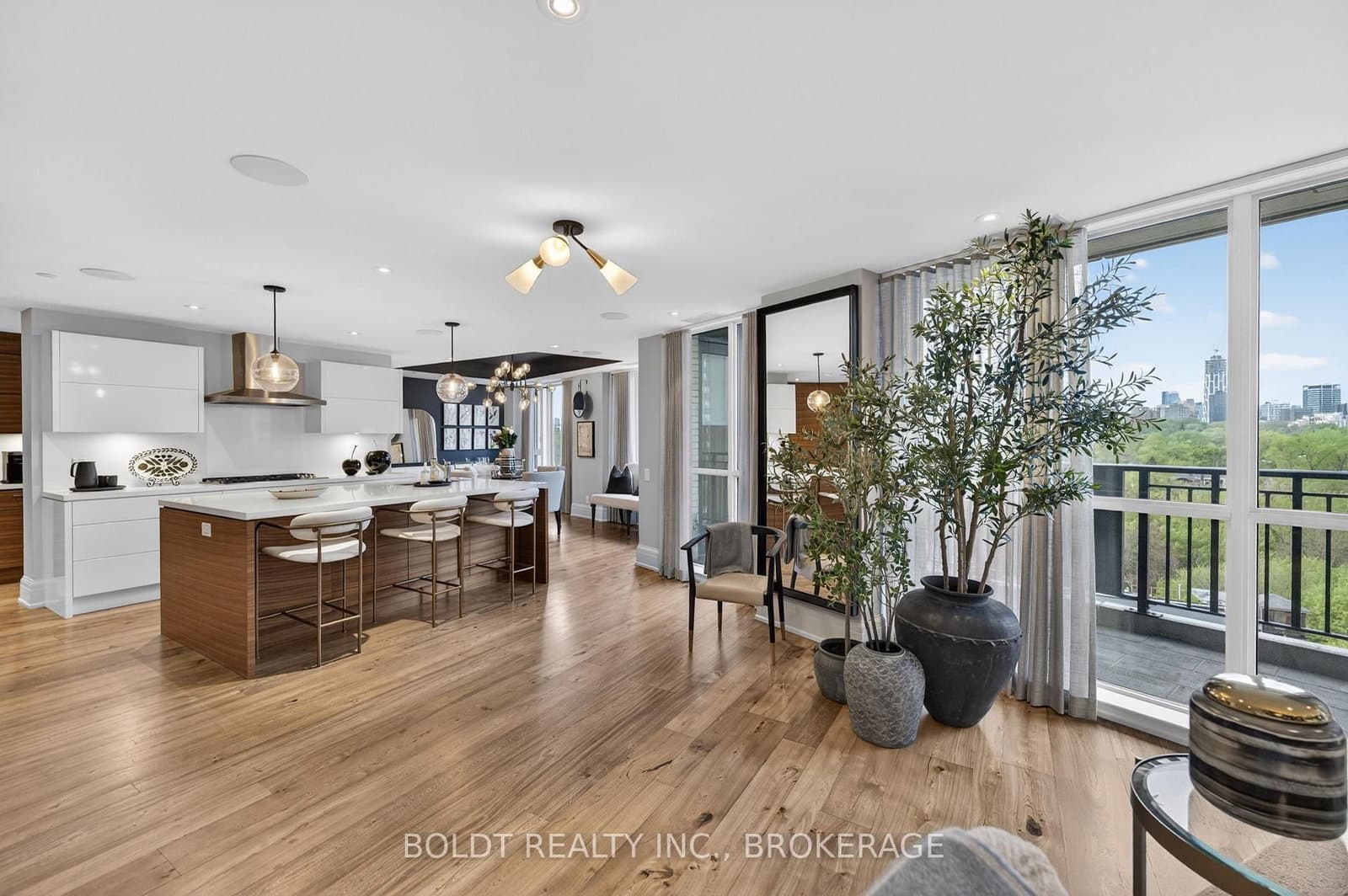181 Davenport Road, Unit 702 thumbnail 10