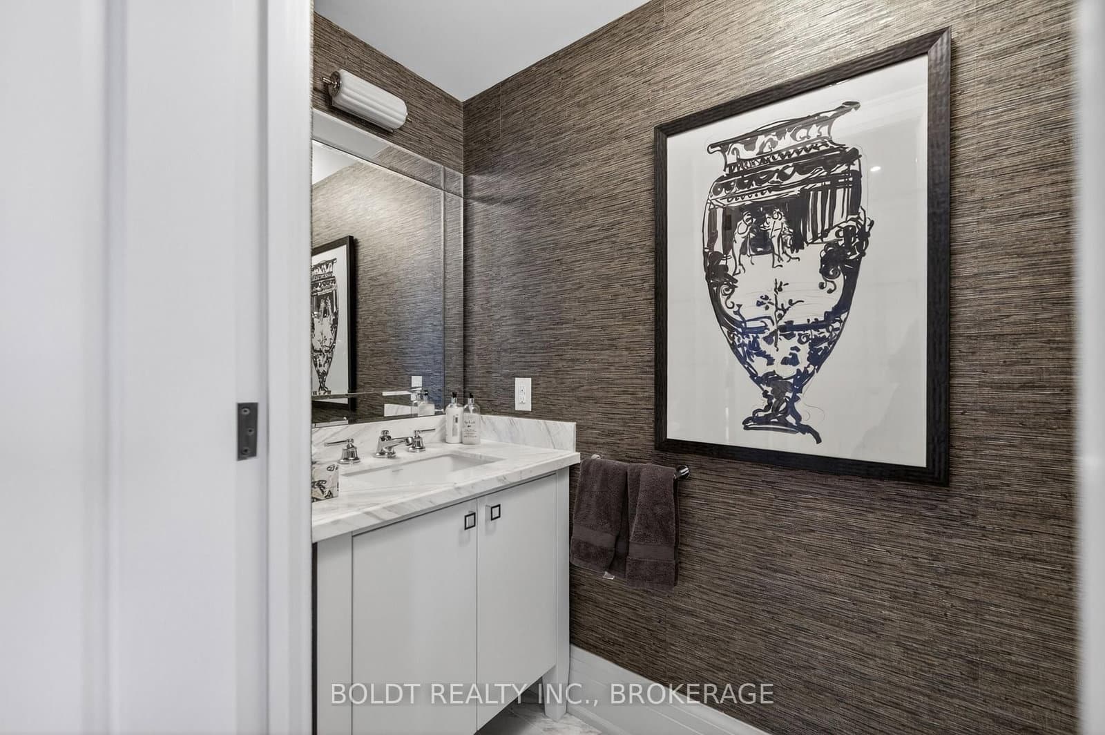 181 Davenport Road, Unit 702 thumbnail 21