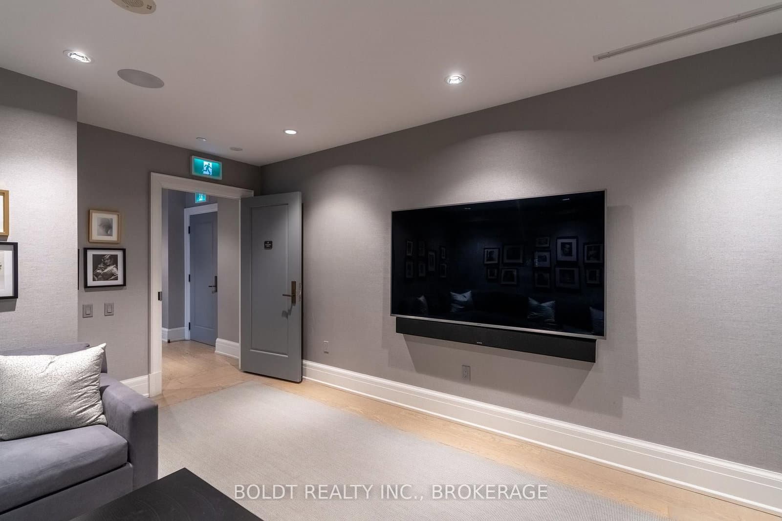 181 Davenport Road, Unit 702 thumbnail 47