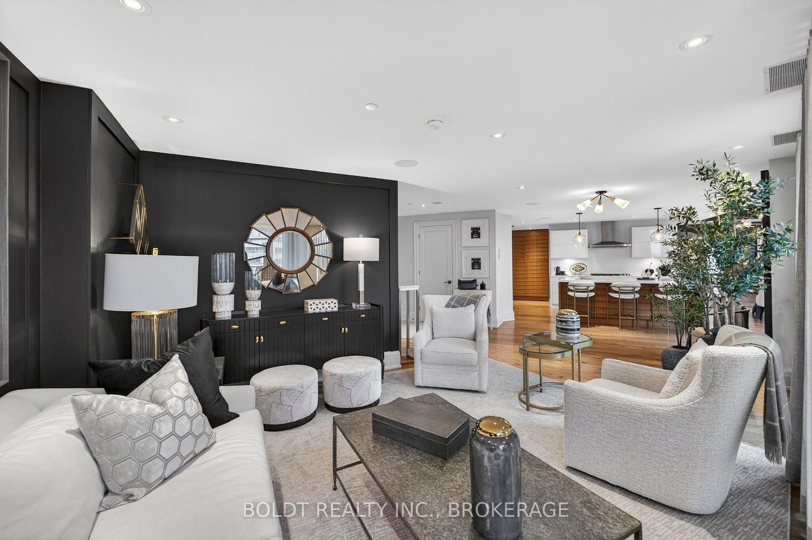 181 Davenport Road, Unit 702 thumbnail 8