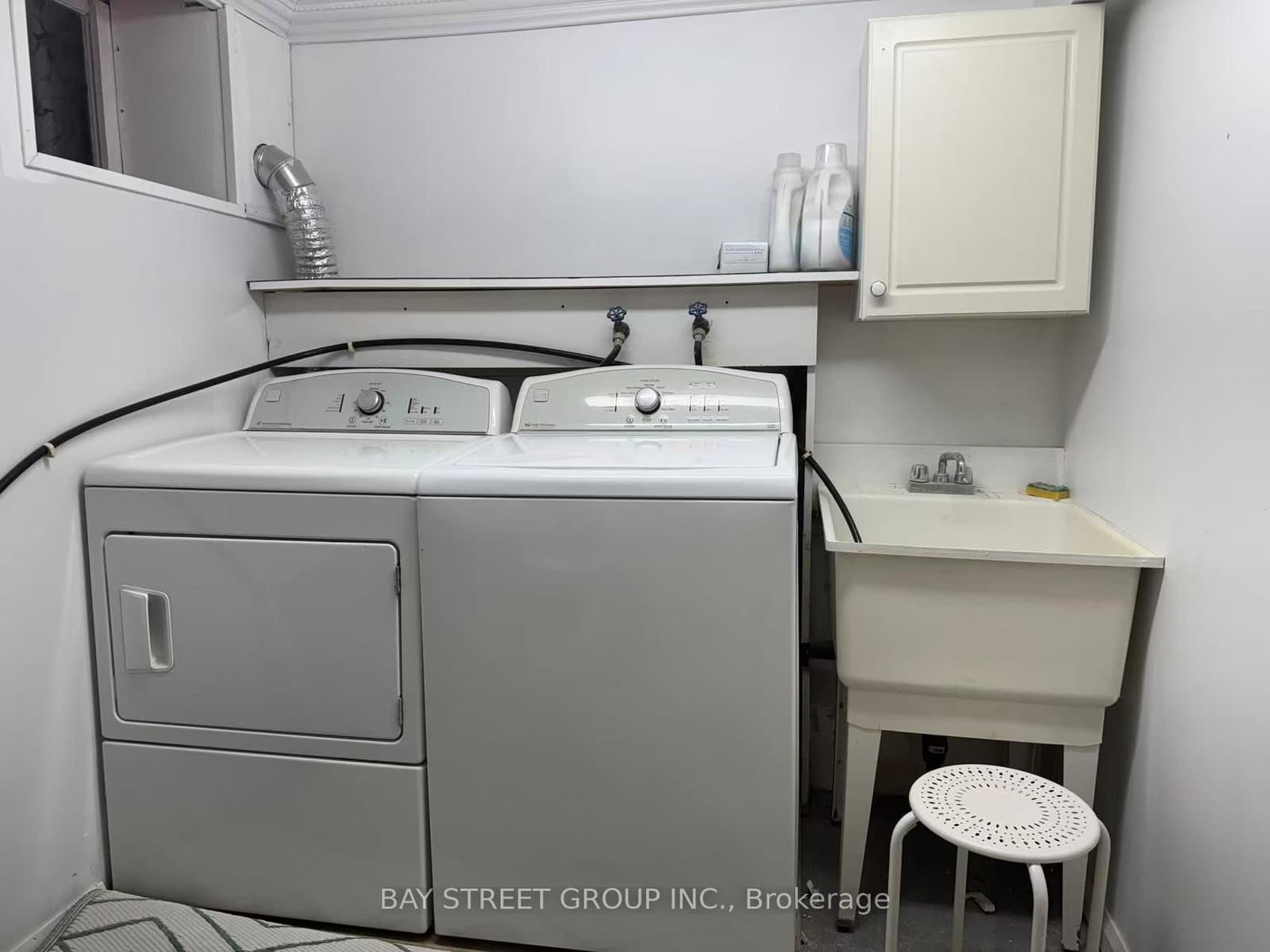 390 Roehampton Avenue, Unit Basement thumbnail 13
