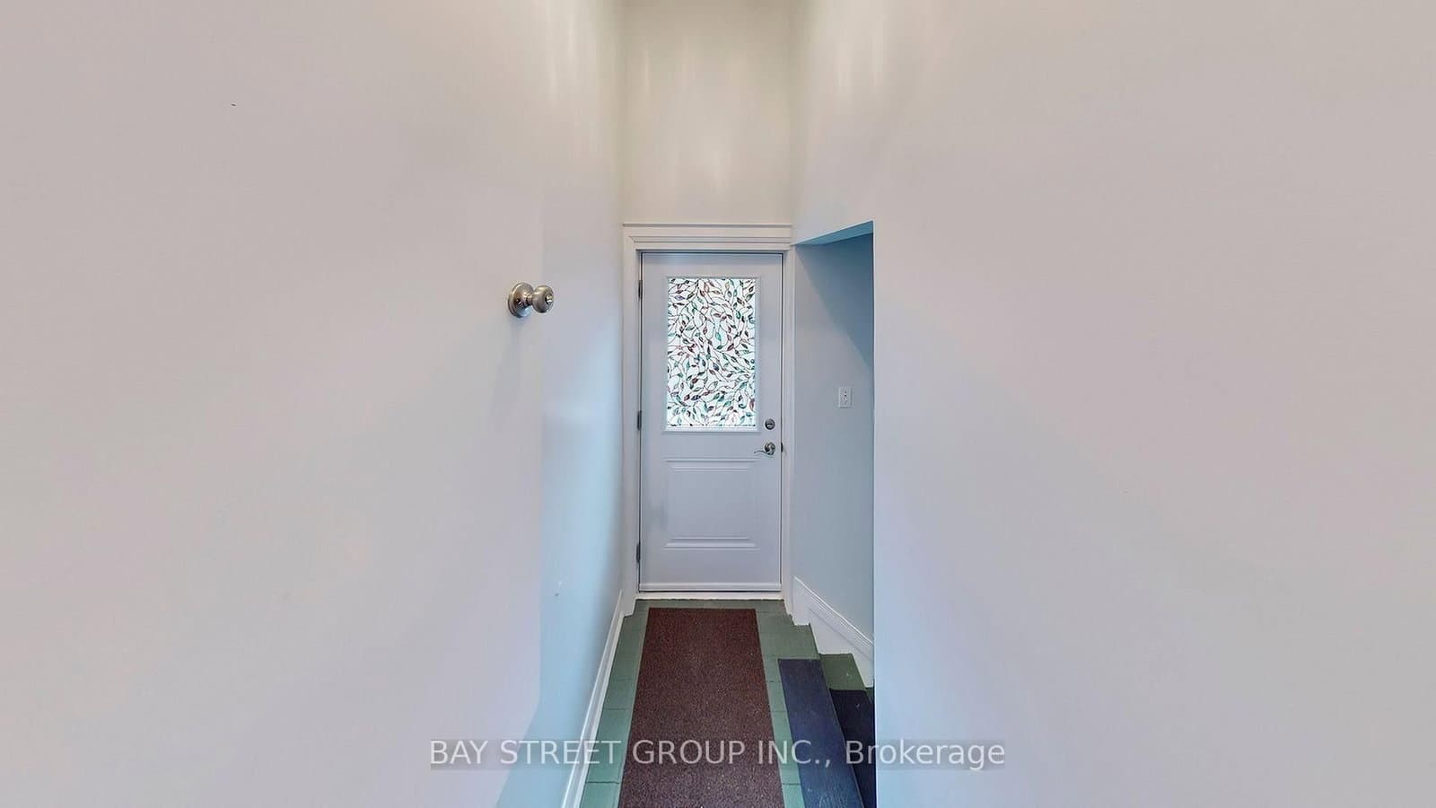 390 Roehampton Avenue, Unit Basement thumbnail 3