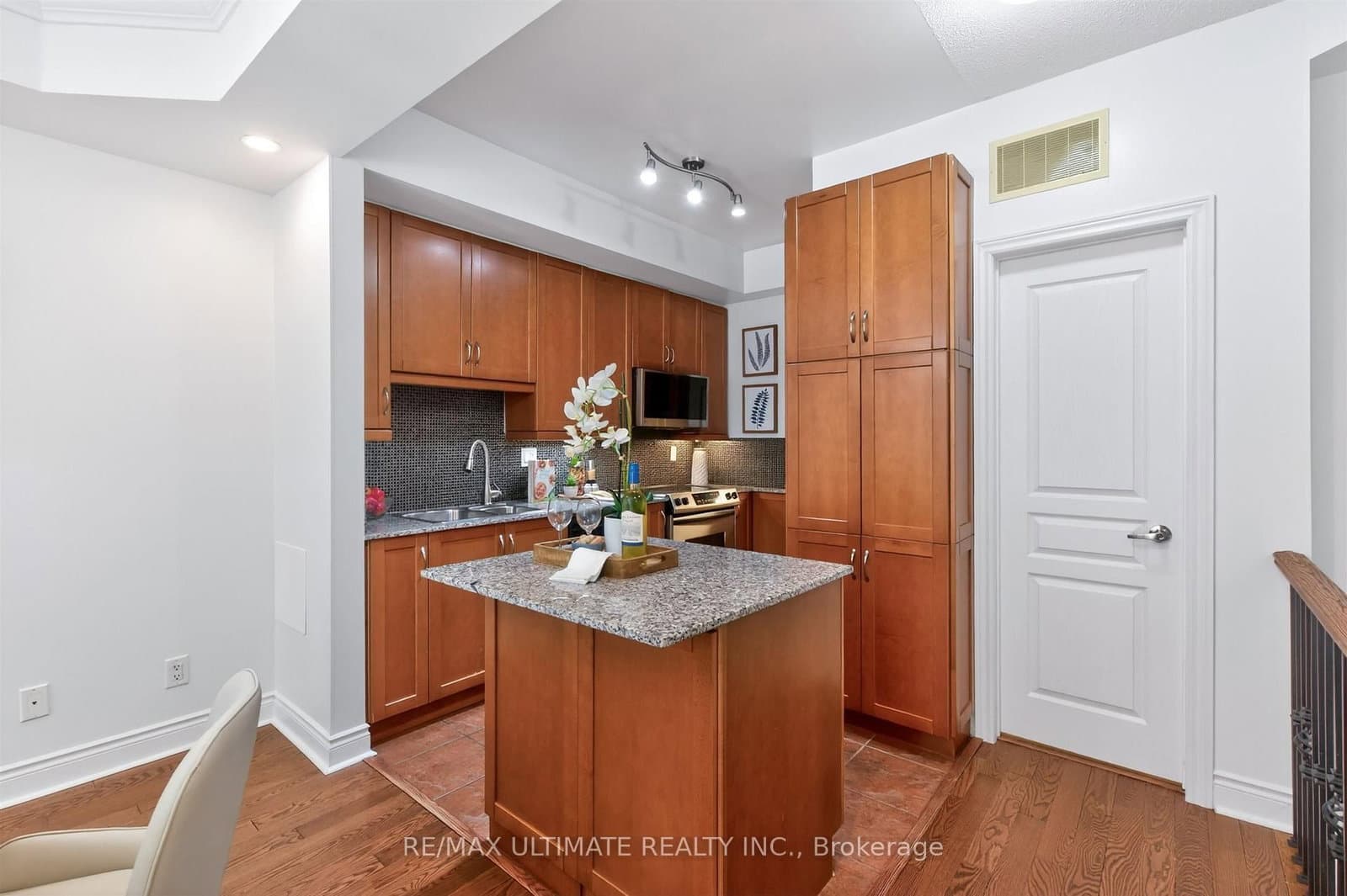70 Byng Avenue, Unit 4 thumbnail 12