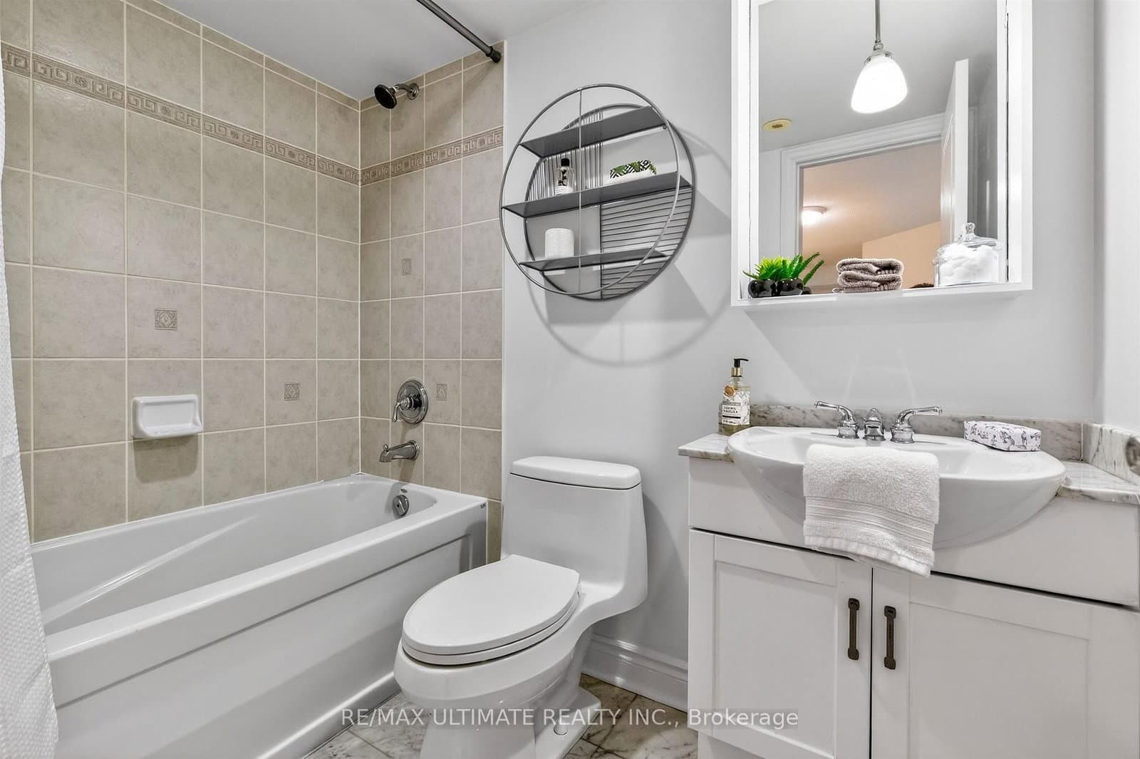70 Byng Avenue, Unit 4 thumbnail 21