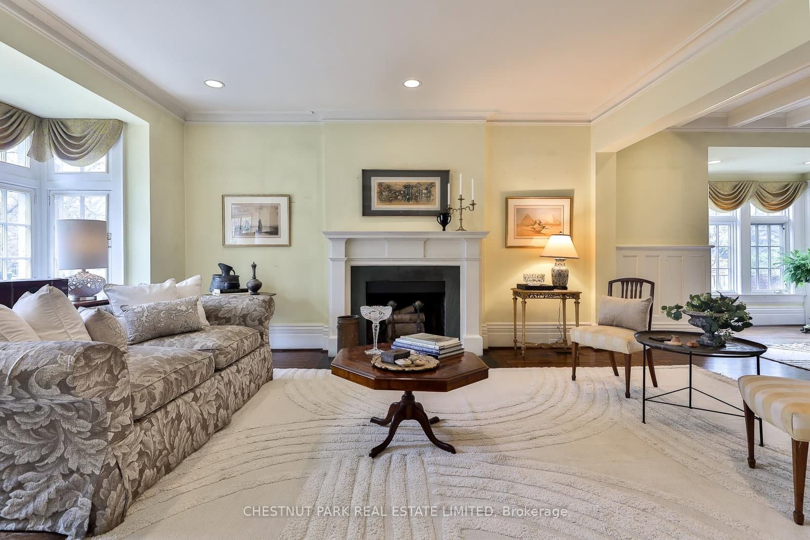 127 Roxborough Drive thumbnail 7