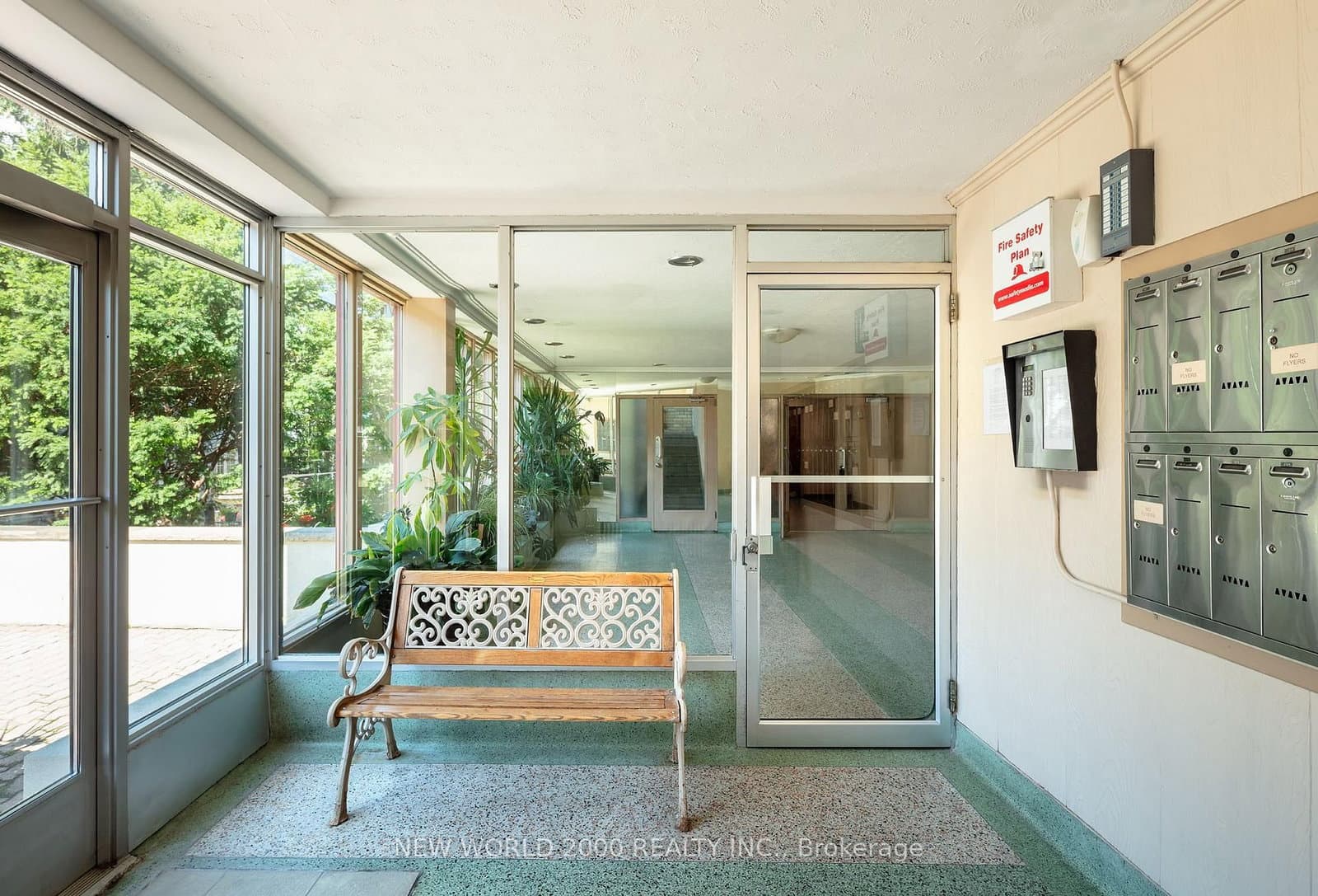 49 Glen Elm Avenue, Unit 117 thumbnail 10