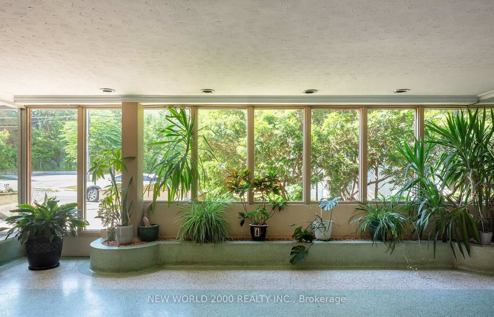 49 Glen Elm Avenue, Unit 117 thumbnail 11