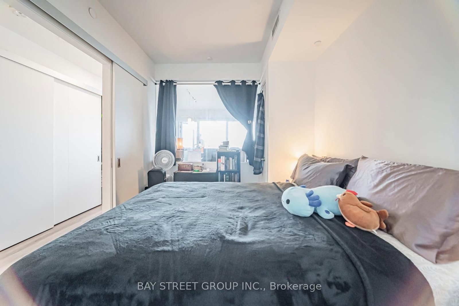 197 Yonge Street, Unit 2204 thumbnail 10