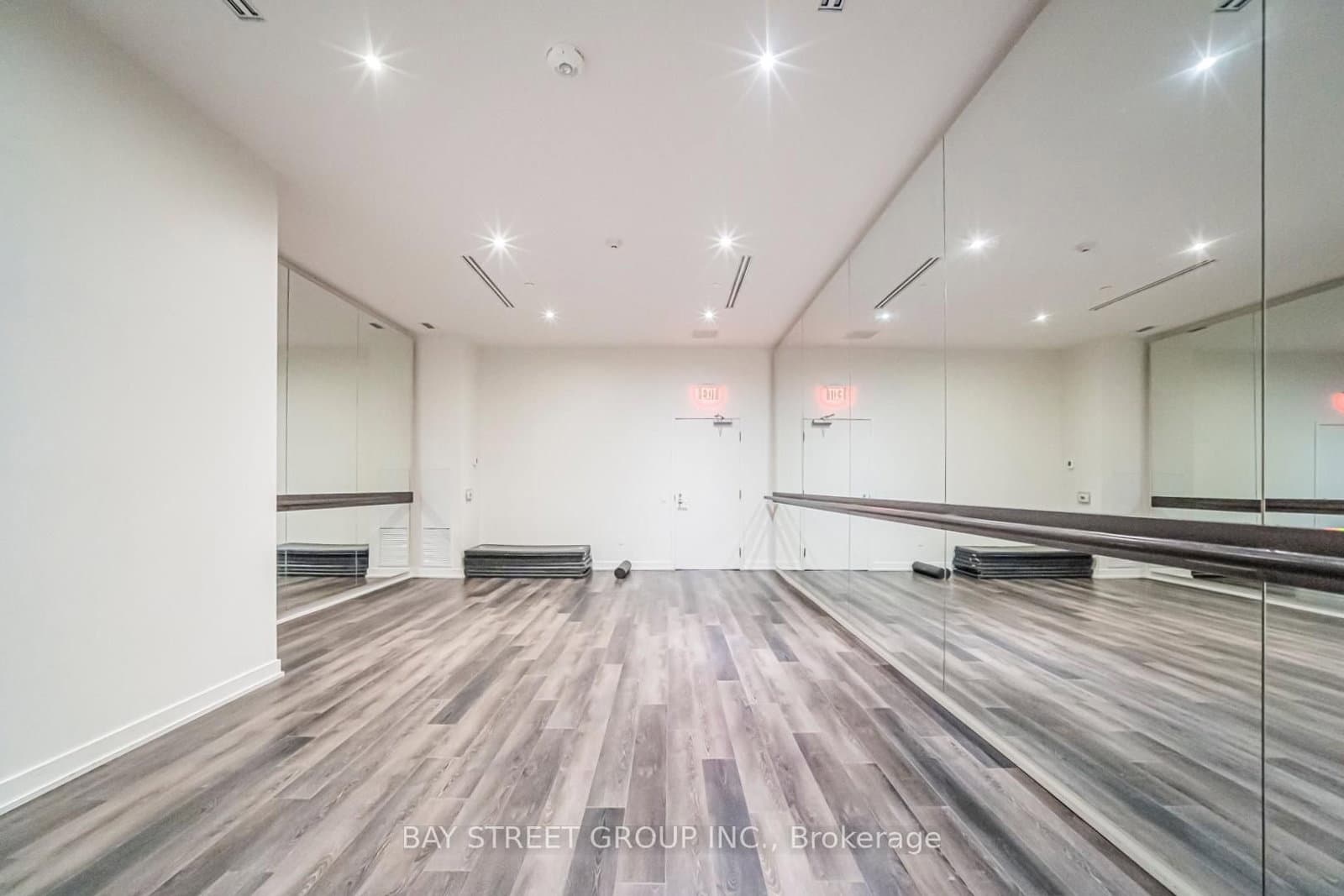 197 Yonge Street, Unit 2204 thumbnail 26