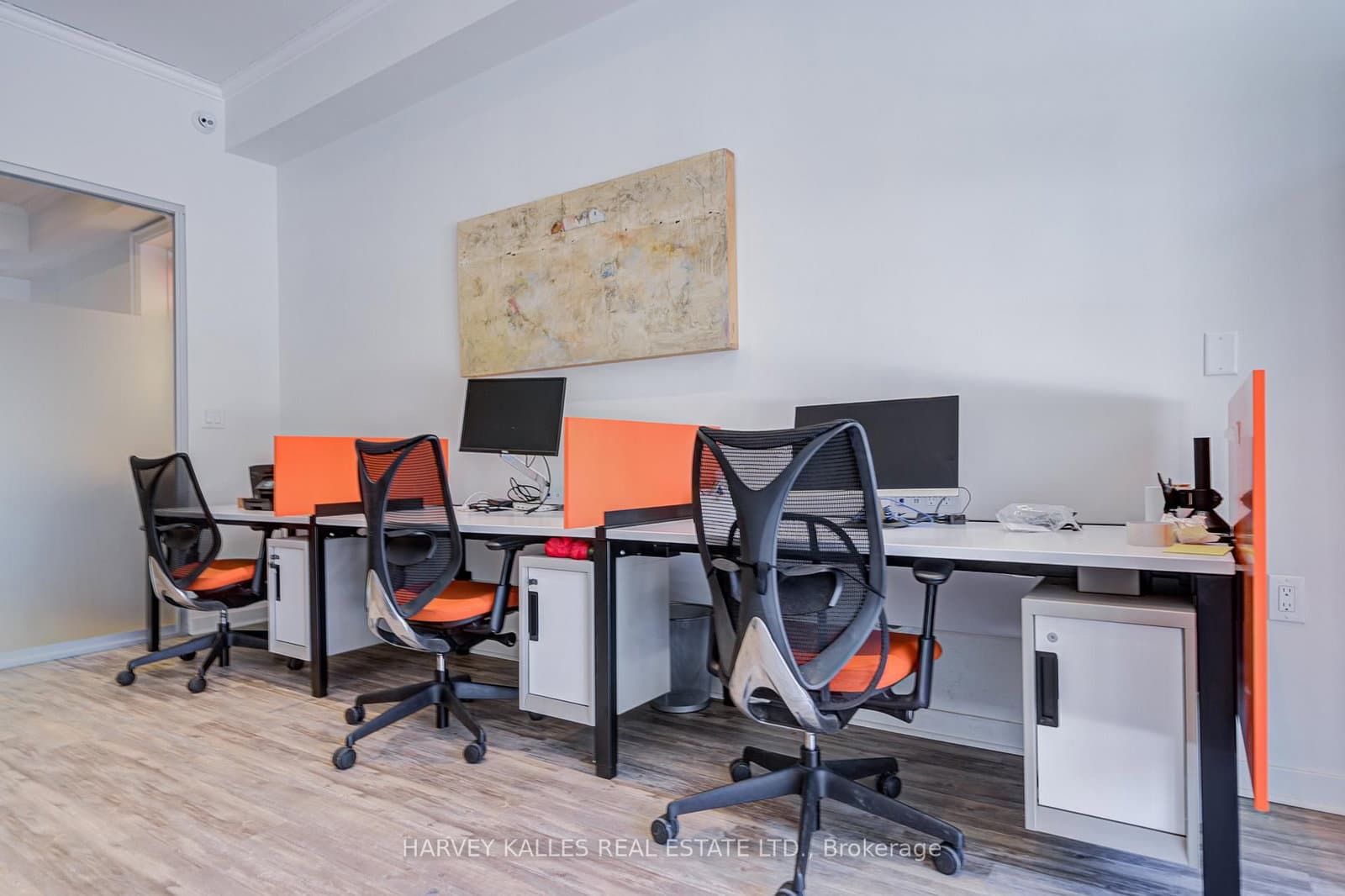 275 MacPherson Avenue, Unit 109 thumbnail 16