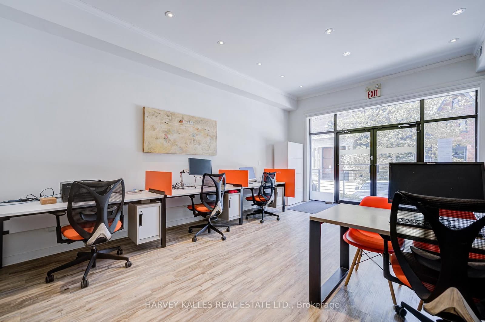275 MacPherson Avenue, Unit 109 thumbnail 17