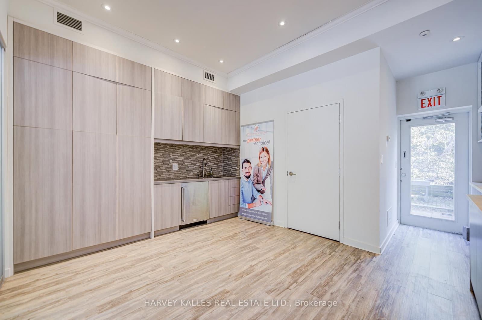275 MacPherson Avenue, Unit 109 thumbnail 21