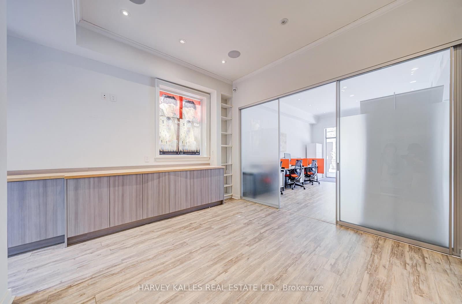 275 MacPherson Avenue, Unit 109 thumbnail 26