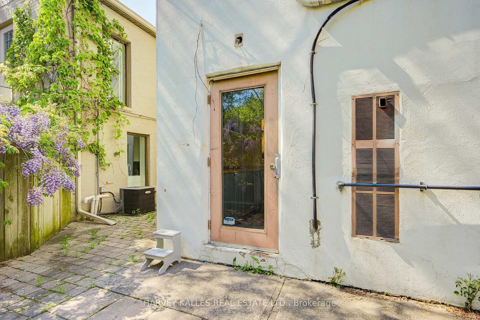275 MacPherson Avenue, Unit 109 thumbnail 35